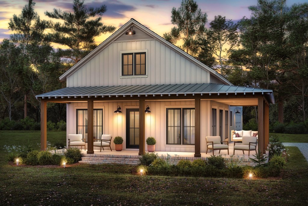 Small Barndominium house In the forest